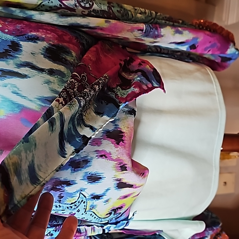 Colorful blouse - Picture 7 of 10